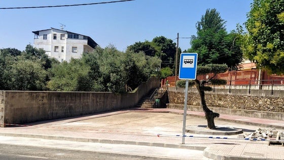 La avenida de la Montaña se dota de una parada de bus
