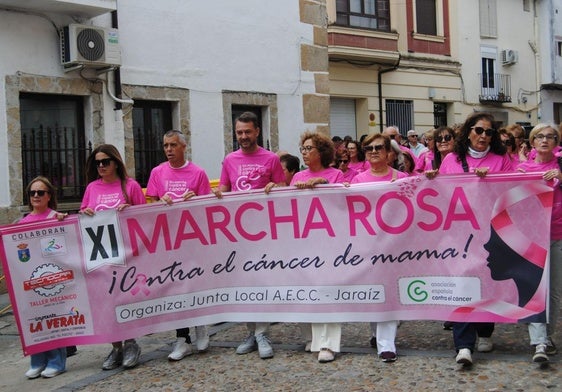 La marea rosa vuelve a recorrer las calles y plazas jaraiceñas