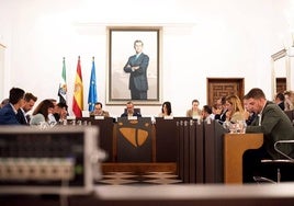 El alcalde y diputado jaraiceño Luis Miguel Núñez, el segundo por la izquierda.