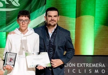 Alberto Parra, distinguido en la Gala del Ciclismo Extremeño