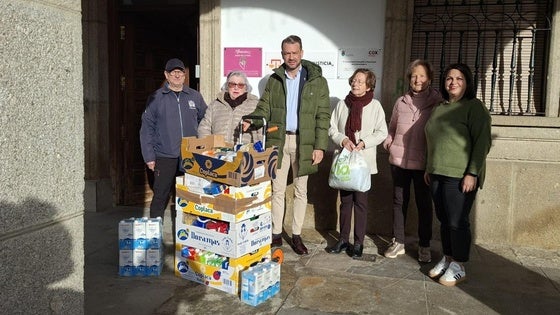 Cáritas recibe 110 kilos de alimentos de la ruta ciclista de Reyes