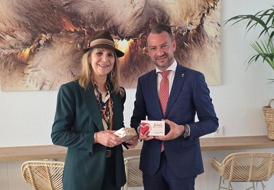 La Infanta Elena promociona el pimentón como hizo su bisabuelo en 1927