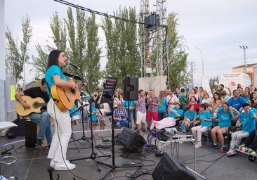 Concierto de Nerea Mateos con motivo del torneo de pádel solidario