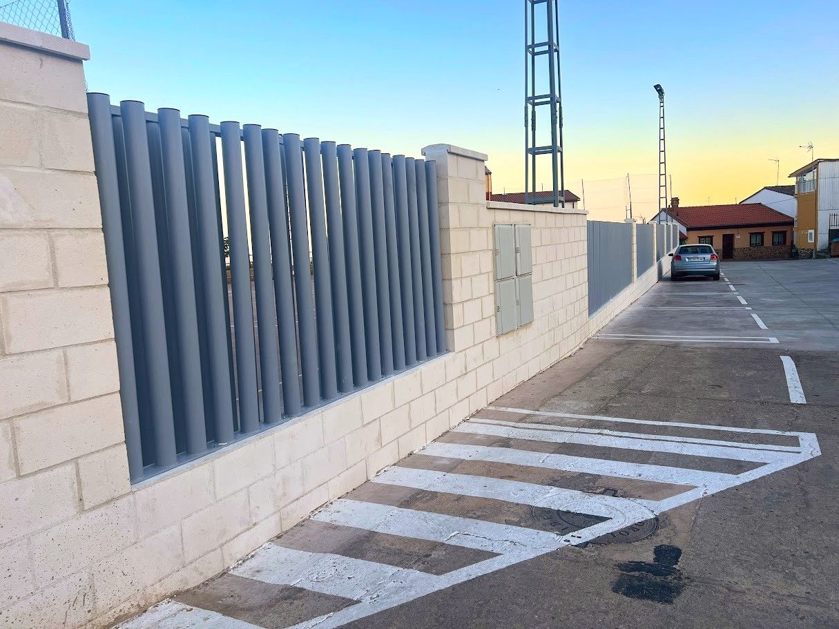 Nuevo cerramiento exterior sur por la calle Santa Lucía