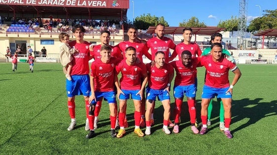 Posado del equipo pimentonero en los prolegómenos del partido