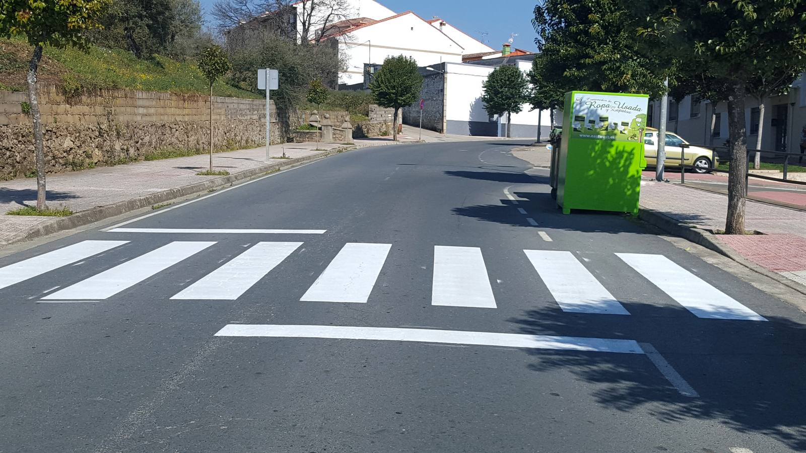 Uno de los pasos de peatones.