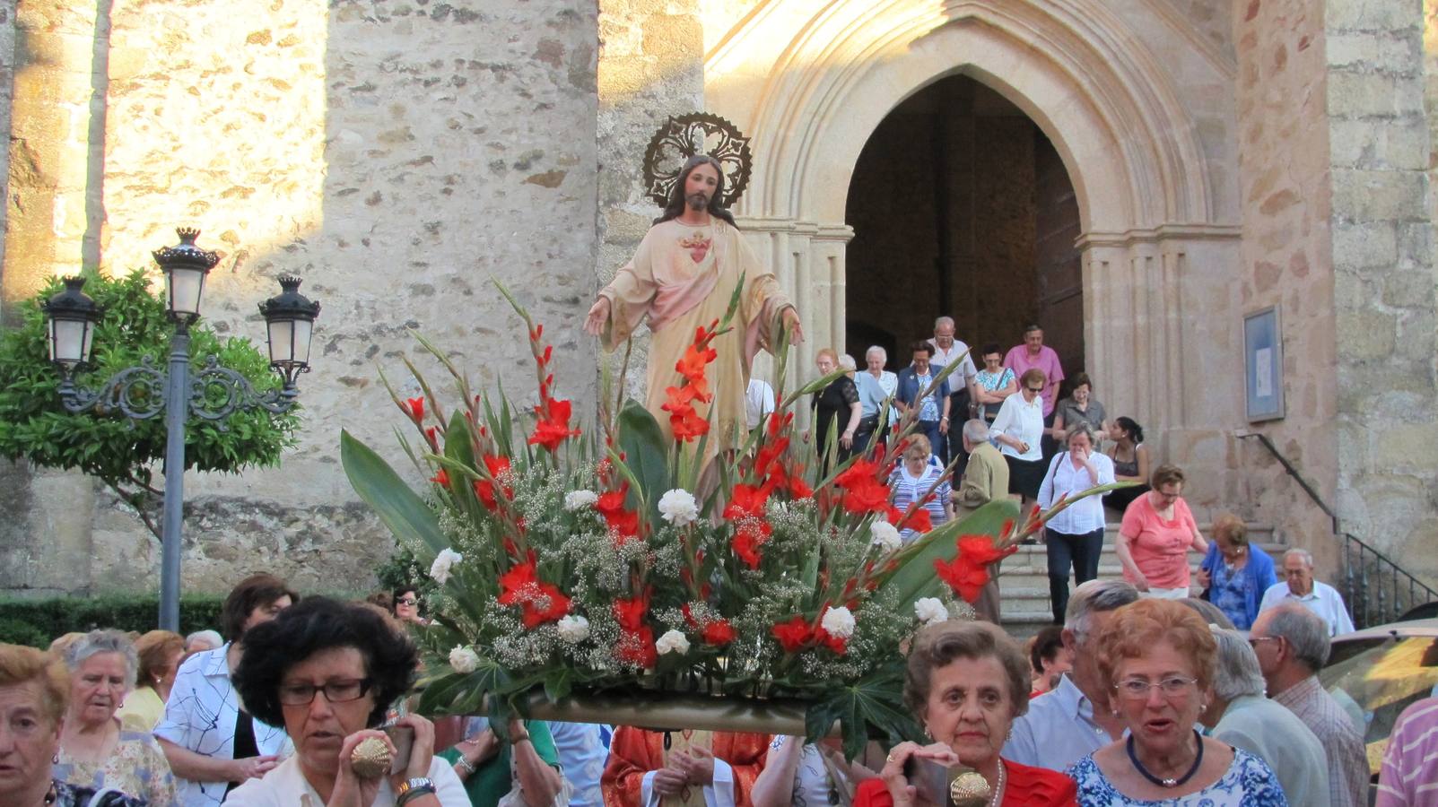 Procesión con la imagen del siglo XIX.