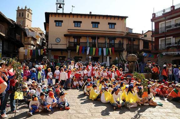 Los escolares de la comarca en Garganta la Olla.