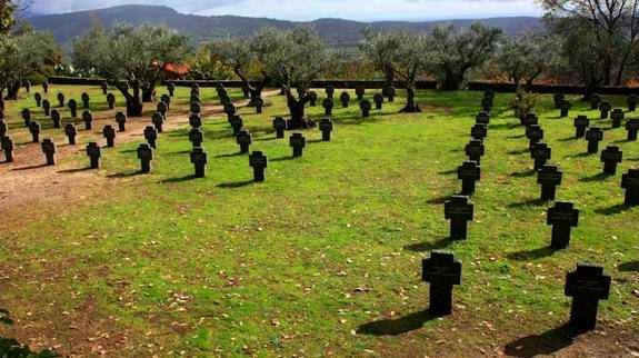 El alemán de Yuste, entre los cinco cementerios extremeños imprescindibles