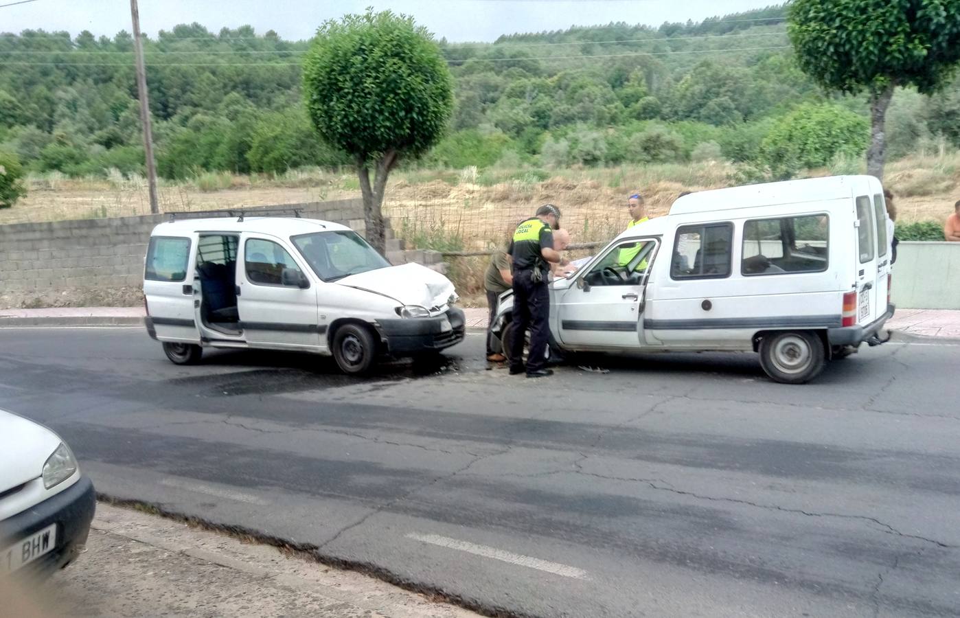 Los vehículos implicados en el choque.