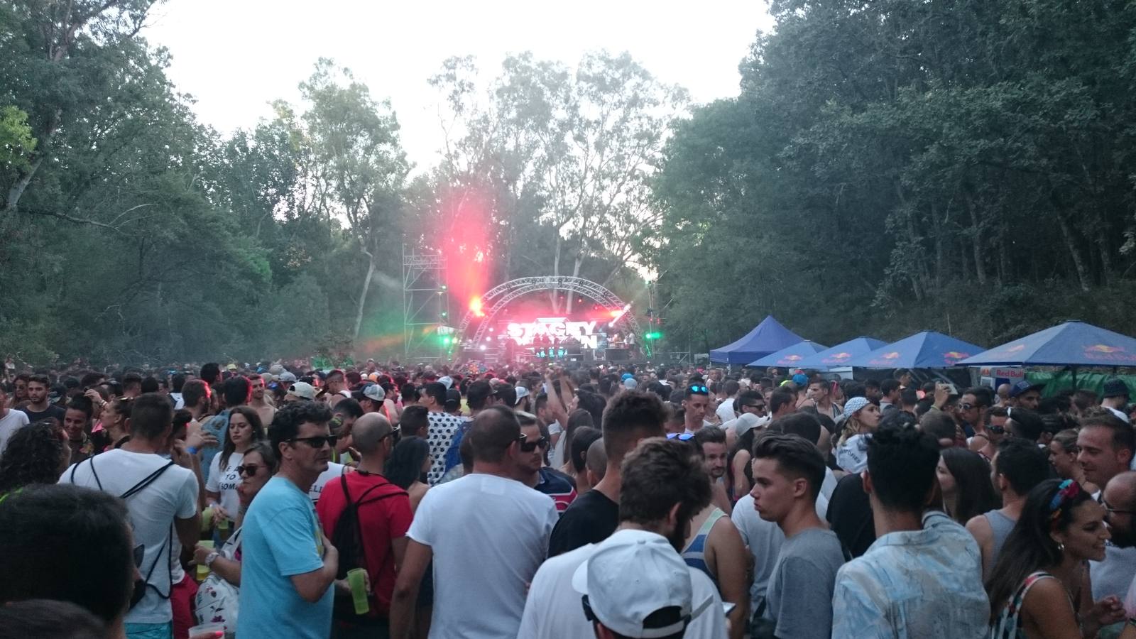 Ambiente en el I Festival Lago