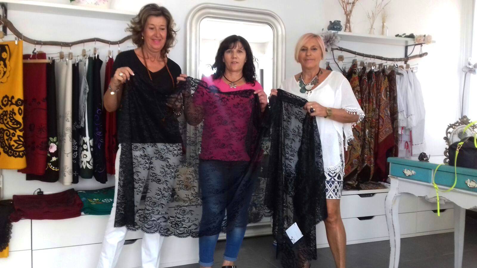 Entrega de la mantilla.