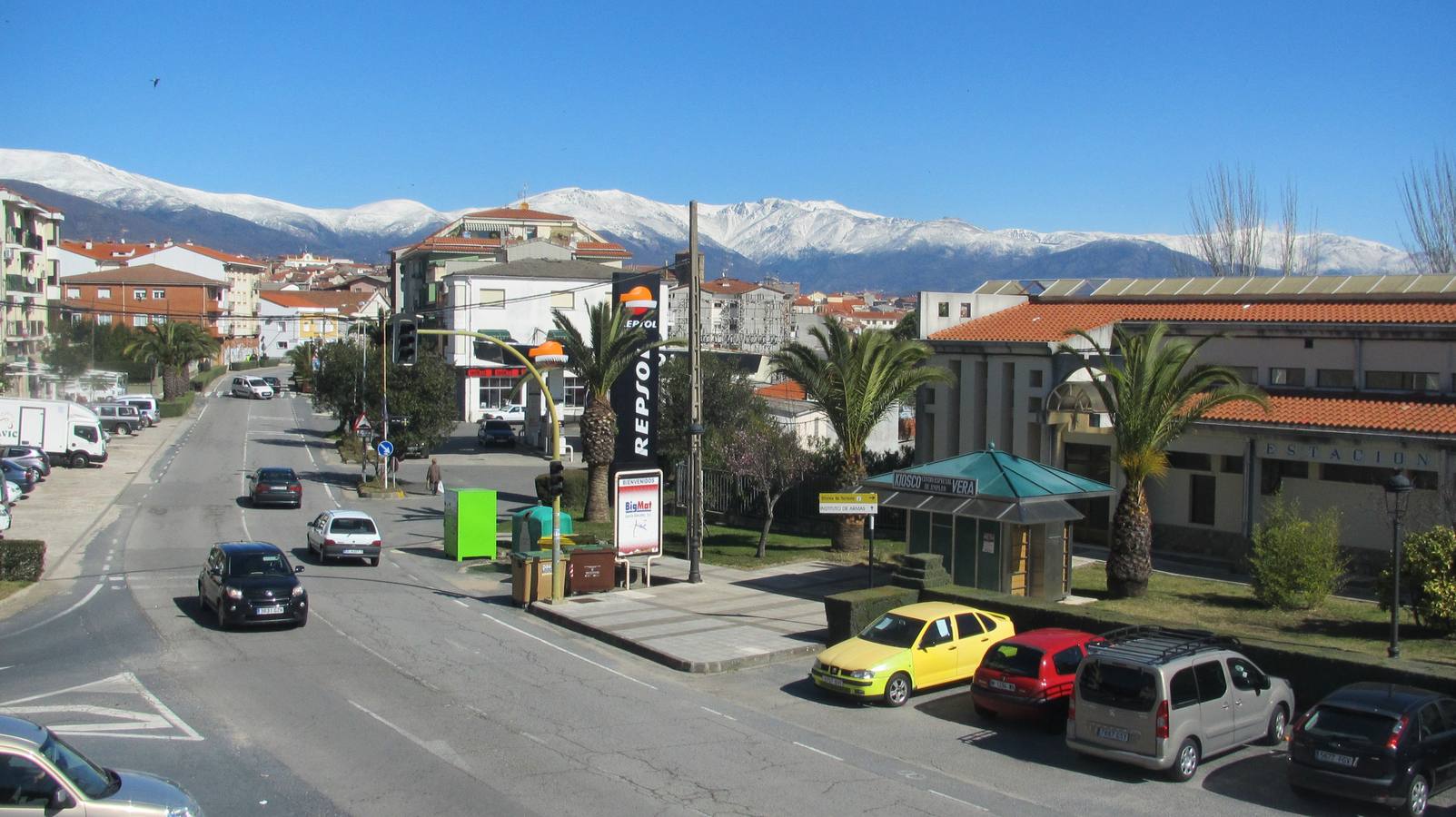 Jaraíz con la sierra nevada al fondo.