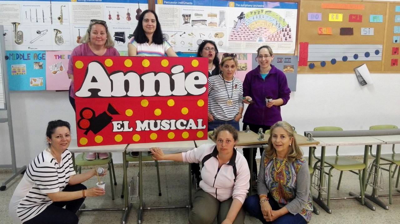 Este miércoles se presenta en el teatro-cine Avenida el musical Annie