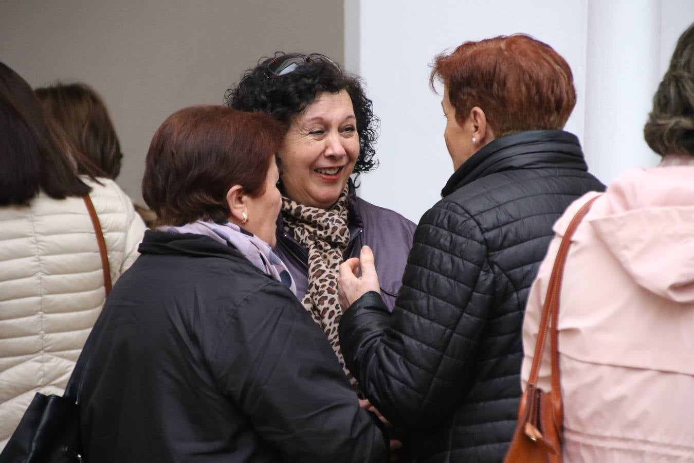 La Asociación de Mujeres Progresistas 'Felisa Tanco' inauguró, ayer, la exposición fotográfica 'Abuelas en movimiento. Instinto vital', enmarcada en los actos conmemorativos del Día Internacional de la Mujer, que se celebra hoy. Una exposición que tiene como objetivo poner en valor el papel que las abuelas juegan en la actualidad y la aportación que está teniendo en la sociedad y en la familia.
