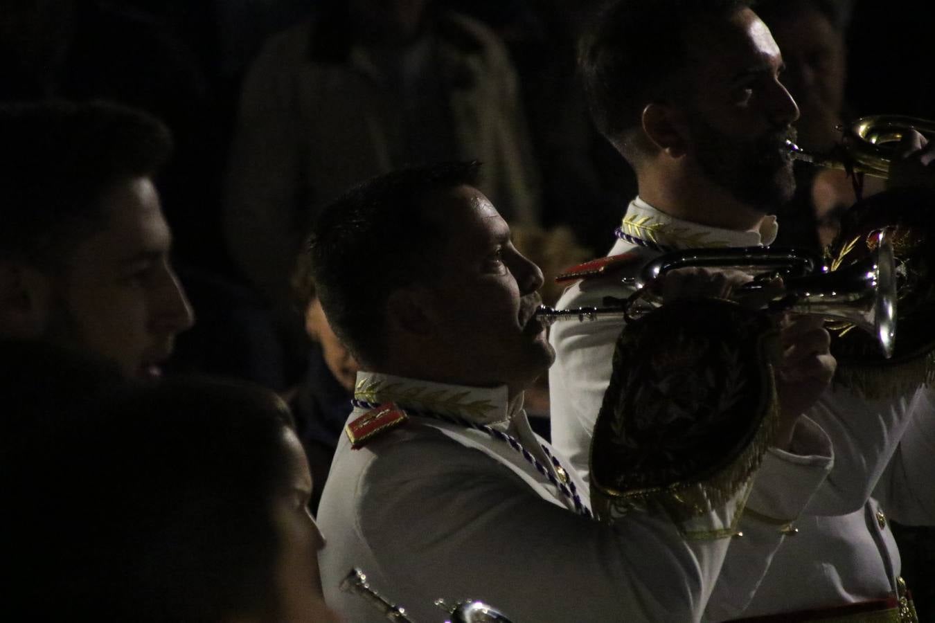 La Banda de Cornetas y Tambores 'Nuestra Señora del Rosario' (Los Catalinos) de Jerez de los Caballeros ofreció, ayer, un concierto en el Llano de los Mártires. La cita se enmarca en los actos organizados por la Pontificia y Real Cofradía del Señor Coronado de Espinas, Santísimo Cristo de la Flagelación y María Santísima de la Amargura con motivo del 245 aniversario de su fundación.
