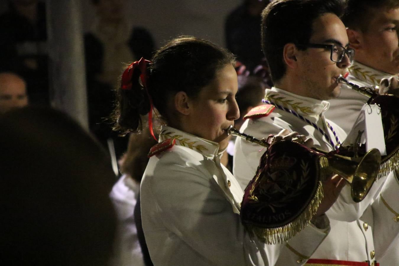 La Banda de Cornetas y Tambores 'Nuestra Señora del Rosario' (Los Catalinos) de Jerez de los Caballeros ofreció, ayer, un concierto en el Llano de los Mártires. La cita se enmarca en los actos organizados por la Pontificia y Real Cofradía del Señor Coronado de Espinas, Santísimo Cristo de la Flagelación y María Santísima de la Amargura con motivo del 245 aniversario de su fundación.