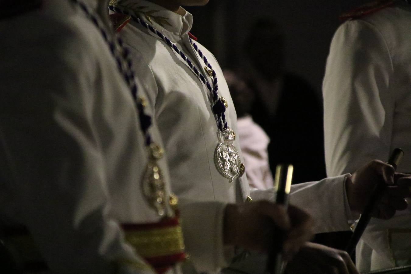 La Banda de Cornetas y Tambores 'Nuestra Señora del Rosario' (Los Catalinos) de Jerez de los Caballeros ofreció, ayer, un concierto en el Llano de los Mártires. La cita se enmarca en los actos organizados por la Pontificia y Real Cofradía del Señor Coronado de Espinas, Santísimo Cristo de la Flagelación y María Santísima de la Amargura con motivo del 245 aniversario de su fundación.