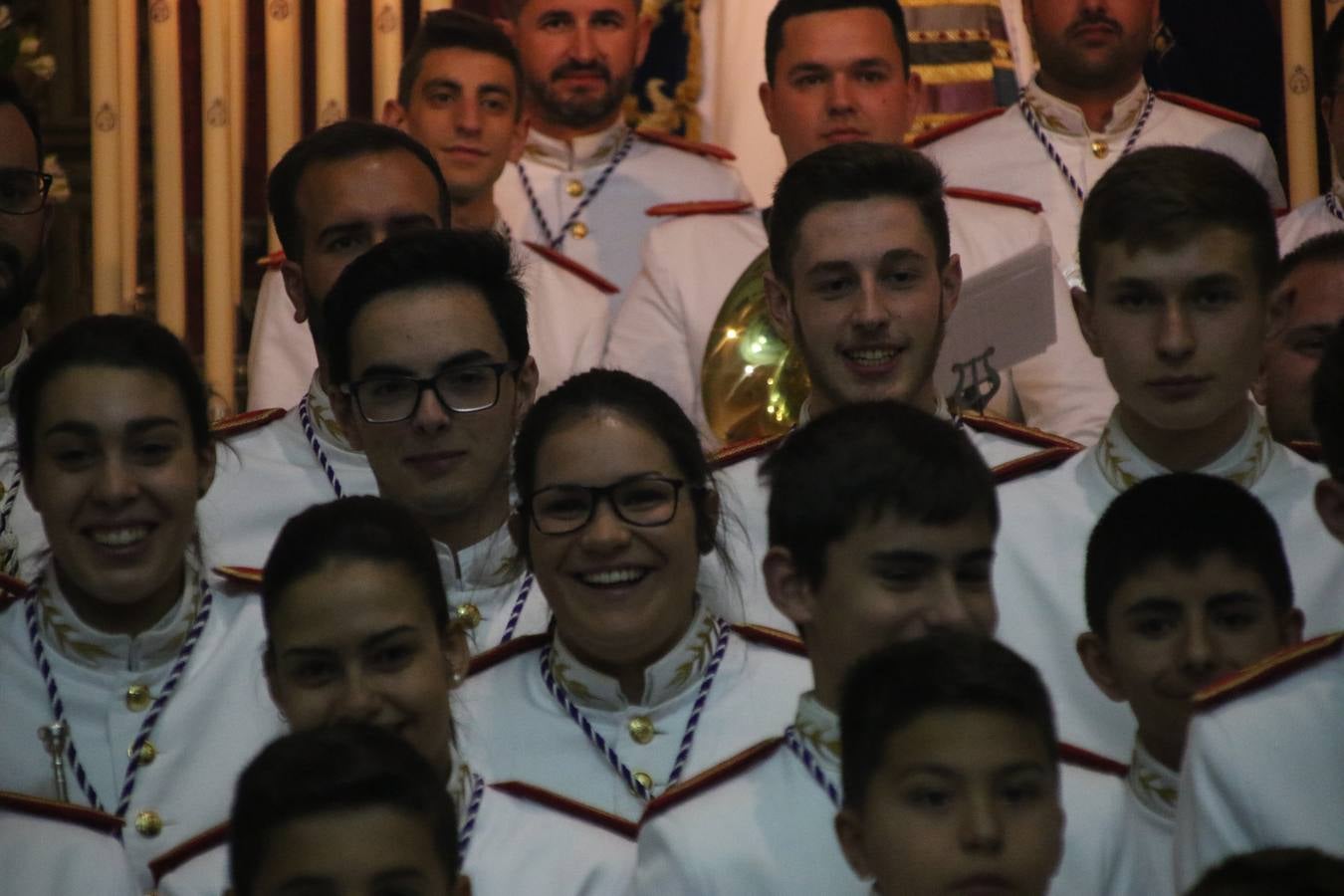 La Banda de Cornetas y Tambores 'Nuestra Señora del Rosario' (Los Catalinos) de Jerez de los Caballeros ofreció, ayer, un concierto en el Llano de los Mártires. La cita se enmarca en los actos organizados por la Pontificia y Real Cofradía del Señor Coronado de Espinas, Santísimo Cristo de la Flagelación y María Santísima de la Amargura con motivo del 245 aniversario de su fundación.