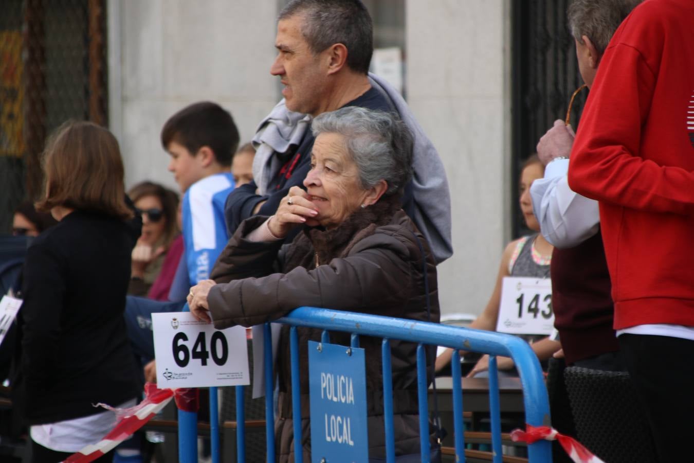 Jerez de los Caballeros celebró, ayer, la IX Carrera y Caminata Solidaria, organizada por la Junta de Cofradías de la Semana Santa Jerezana. La solidaridad y el deporte lograron recaudar 866 euros que irán destinados a Cáritas en Jerez.