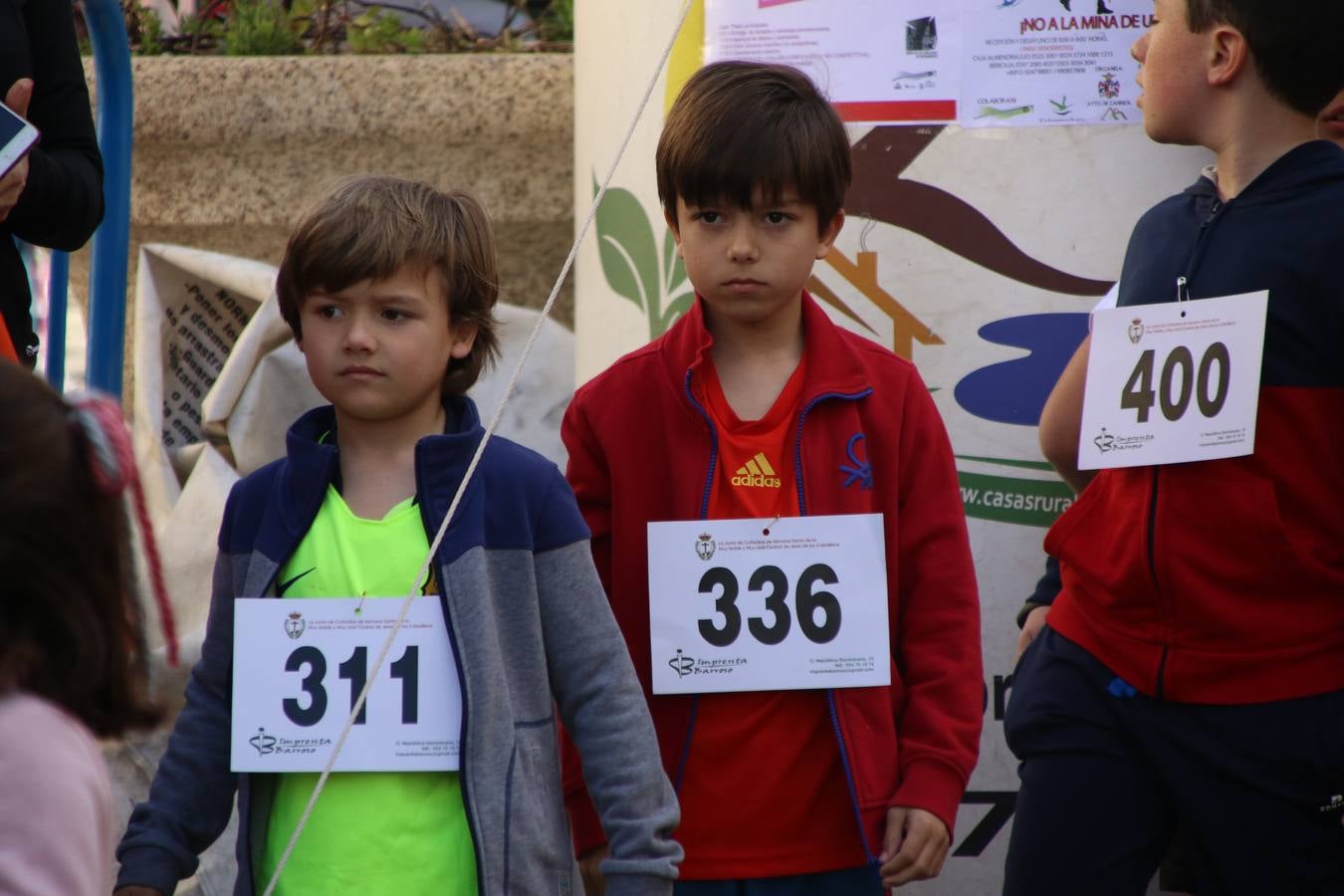 Jerez de los Caballeros celebró, ayer, la IX Carrera y Caminata Solidaria, organizada por la Junta de Cofradías de la Semana Santa Jerezana. La solidaridad y el deporte lograron recaudar 866 euros que irán destinados a Cáritas en Jerez.