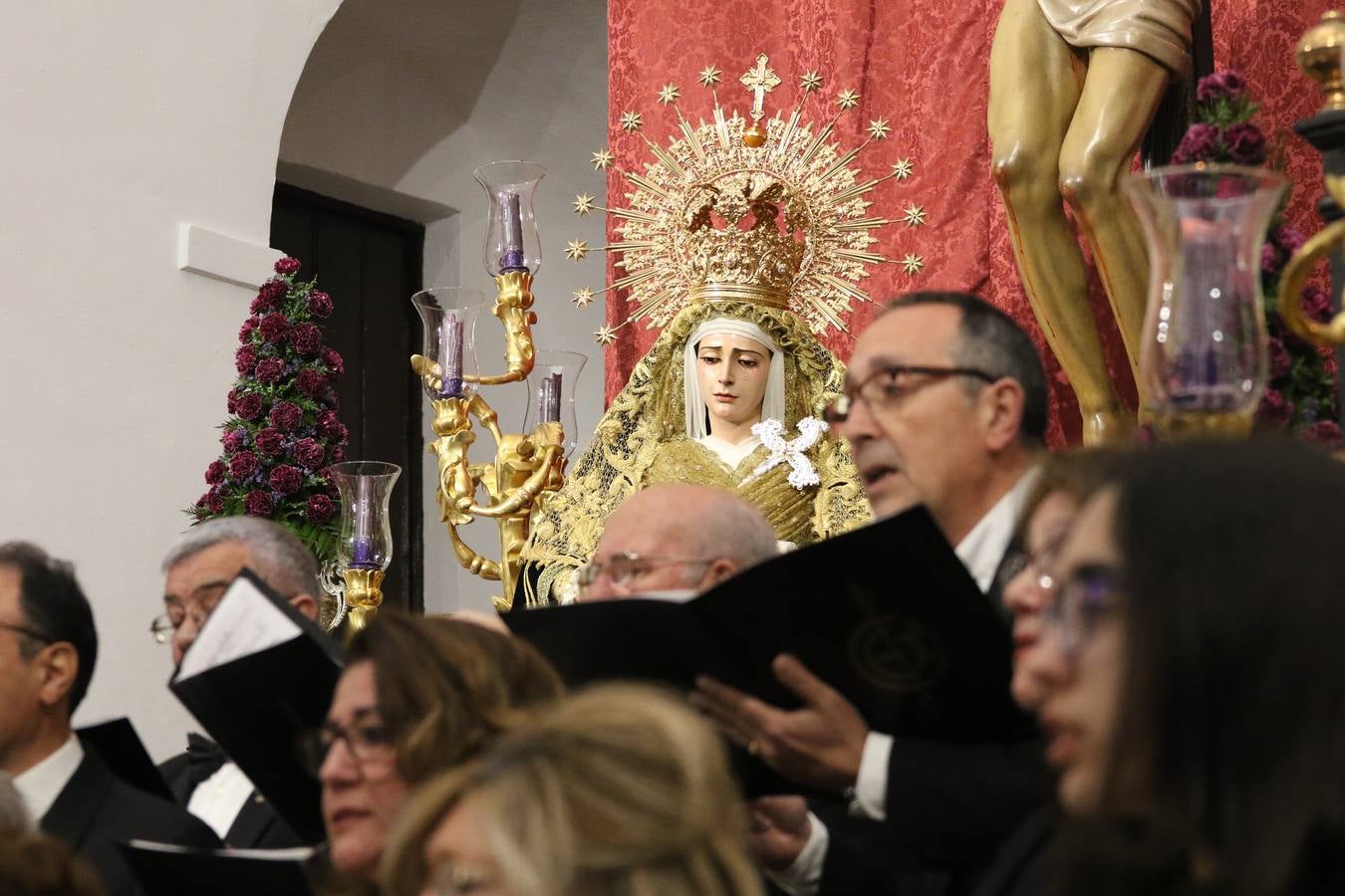 El templo patronal de San Bartolomé fue escenario, ayer, de una nueva edición del 'Concierto Sacro' que ofreció la Coral de la Escuela Municipal de Música y el Coro infantil de la misma, organizado por el Ayuntamiento del municipio con la colaboración de la Parroquia de esta ciudad.