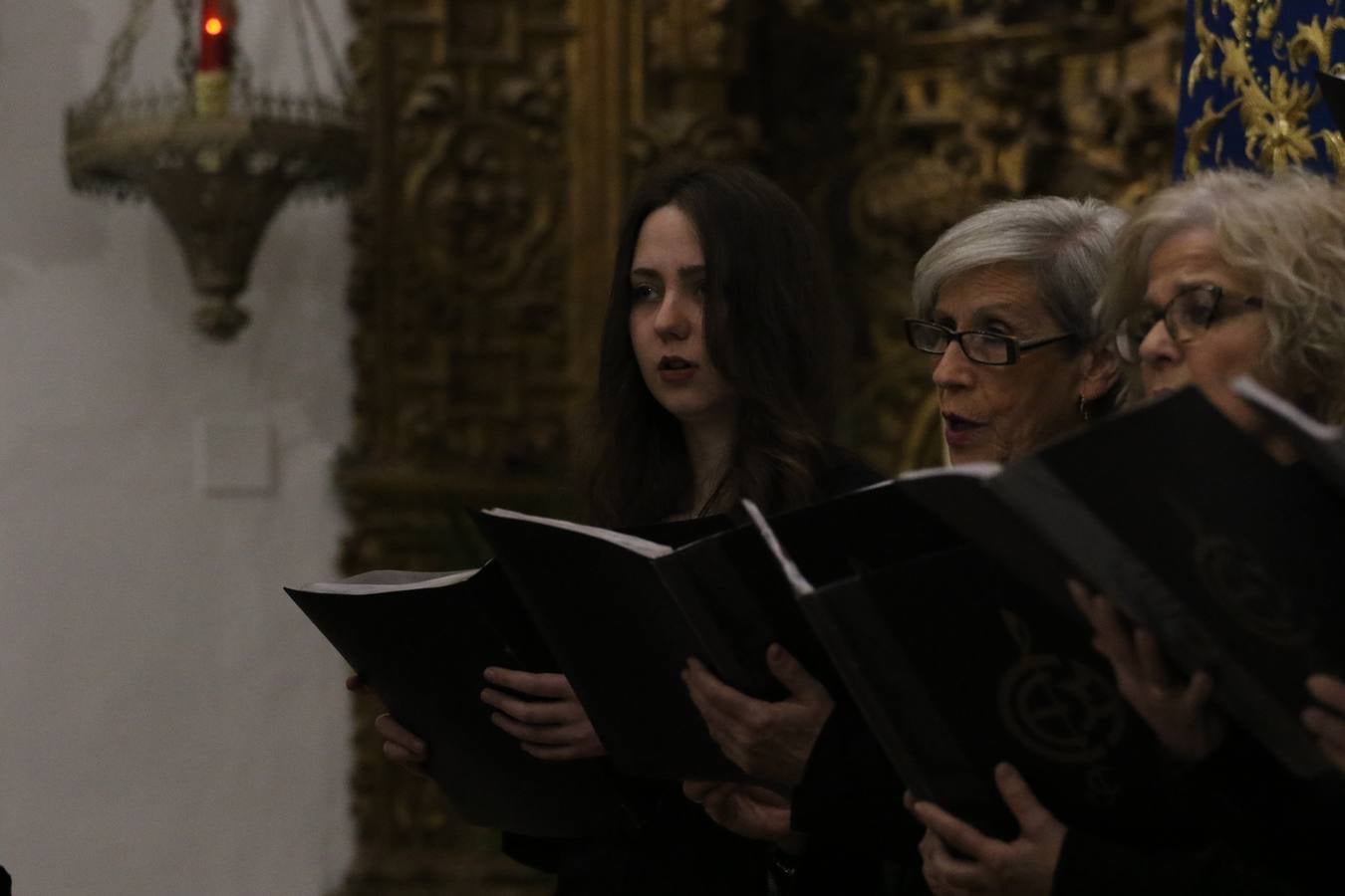 El templo patronal de San Bartolomé fue escenario, ayer, de una nueva edición del 'Concierto Sacro' que ofreció la Coral de la Escuela Municipal de Música y el Coro infantil de la misma, organizado por el Ayuntamiento del municipio con la colaboración de la Parroquia de esta ciudad.