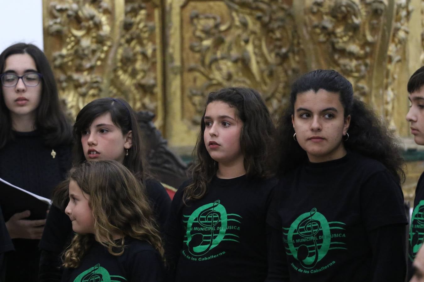 El templo patronal de San Bartolomé fue escenario, ayer, de una nueva edición del 'Concierto Sacro' que ofreció la Coral de la Escuela Municipal de Música y el Coro infantil de la misma, organizado por el Ayuntamiento del municipio con la colaboración de la Parroquia de esta ciudad.