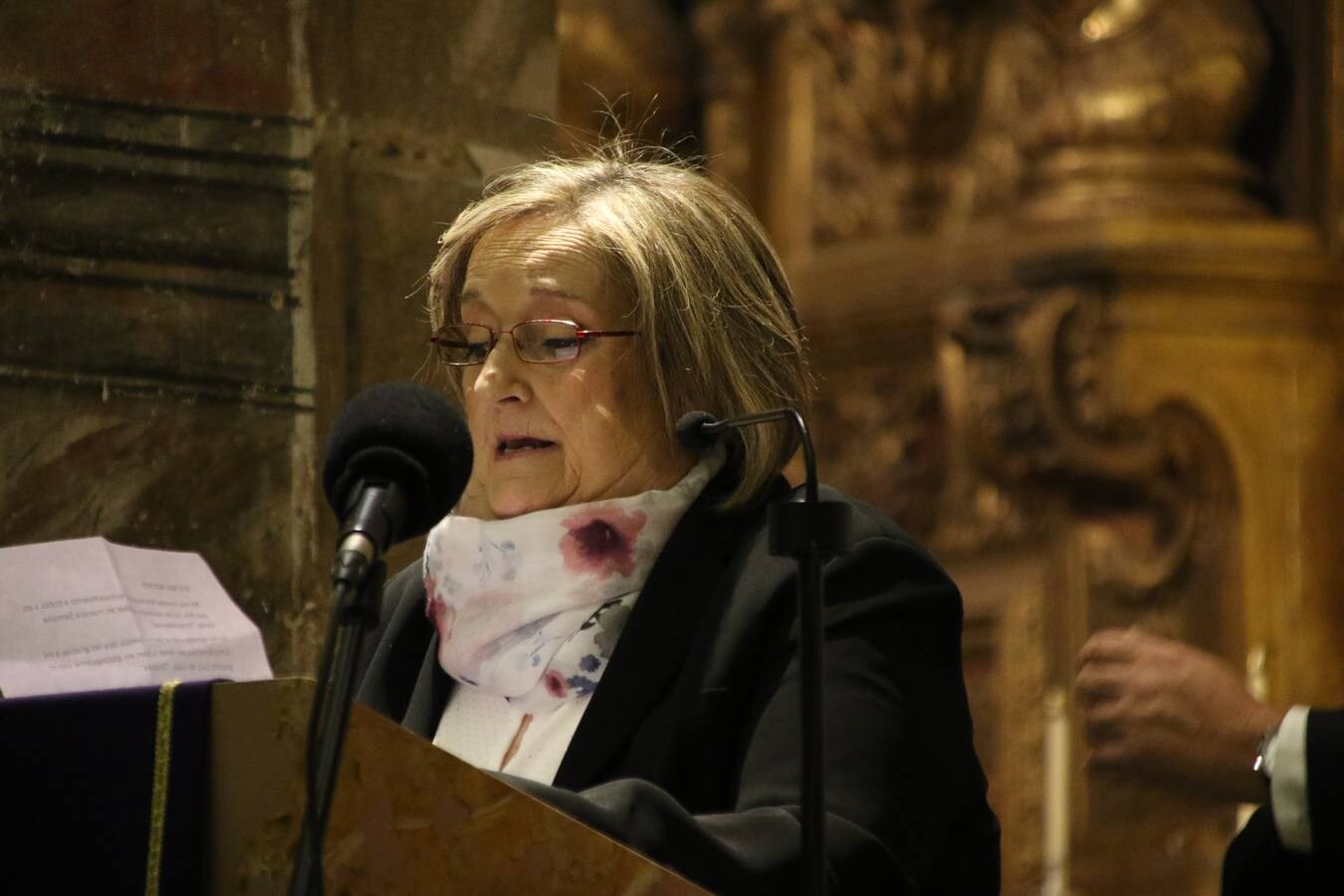 La Iglesia de San Miguel Arcángel se convirtió, un año más, en el escenario de la entrega de los premios 'Cruz de Guía' y 'Caballero Cofrade'. Premios que ensalzan el amor, la entrega, el sentimiento cofrade y el compromiso que distintos jerezanos y jerezanas sienten por la Semana Mayor del municipio. 