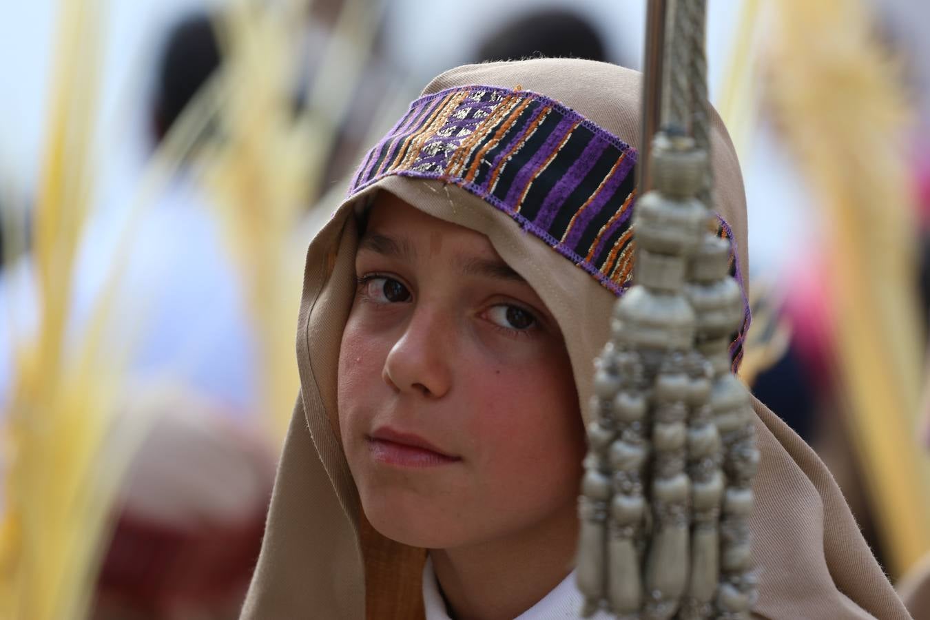 Jerez de los Caballeros vivió, ayer, sus primeros pálpitos de alegría y emoción al paso de 'La Borriquita' y 'Nuestra Señora del Rosario'. La Cofradía de 'Santo Domingo de Guzmán y Nuestra Señora del Rosario' fue la encargada de abrir los desfiles procesionales de la Semana de Pasión jerezana, convirtiéndose, así, en la primera cofradía en aunar fervor y devoción por las calles del municipio.