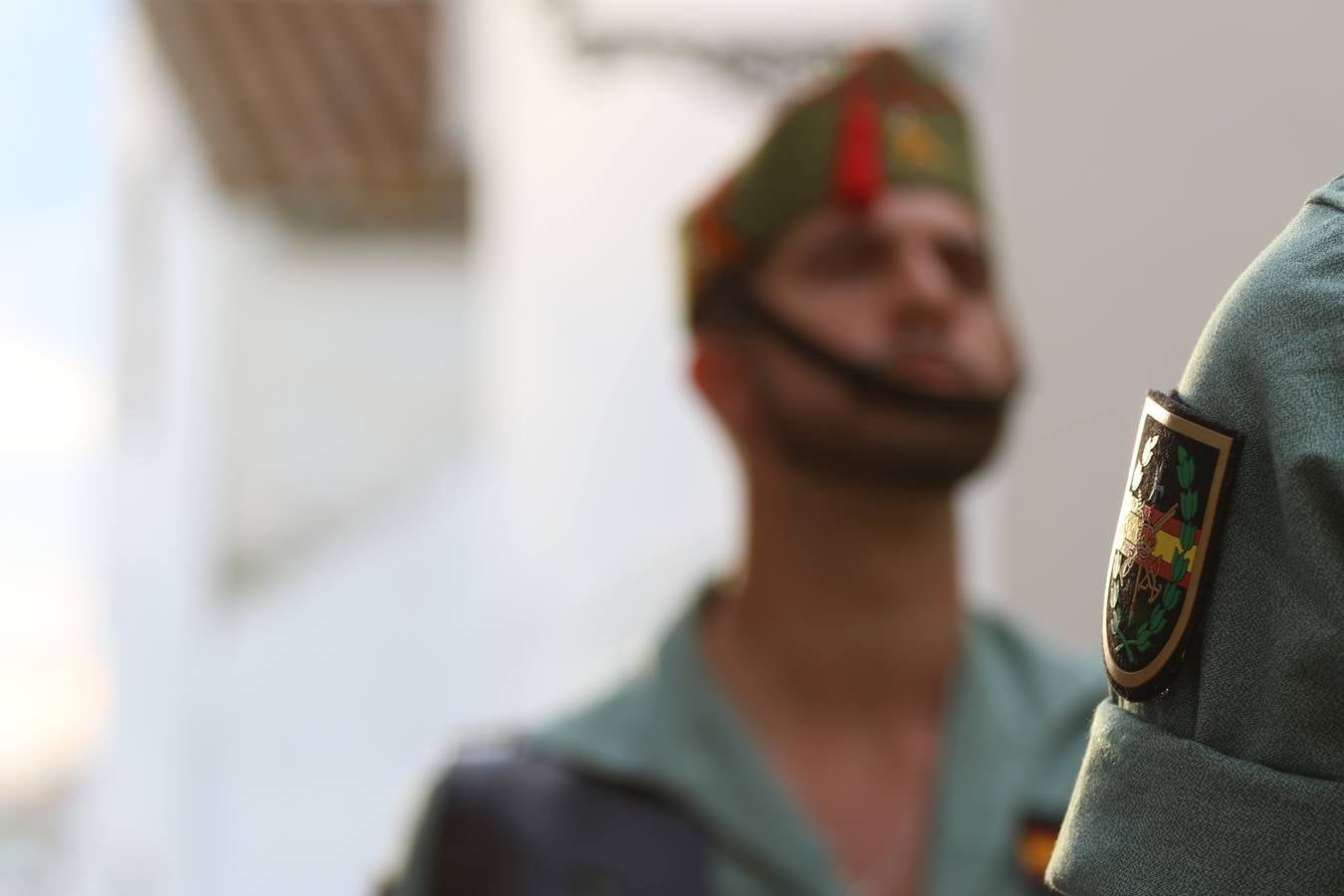 Jerez de los Caballeros vivió, ayer, sus primeros pálpitos de alegría y emoción al paso de 'La Borriquita' y 'Nuestra Señora del Rosario'. La Cofradía de 'Santo Domingo de Guzmán y Nuestra Señora del Rosario' fue la encargada de abrir los desfiles procesionales de la Semana de Pasión jerezana, convirtiéndose, así, en la primera cofradía en aunar fervor y devoción por las calles del municipio.