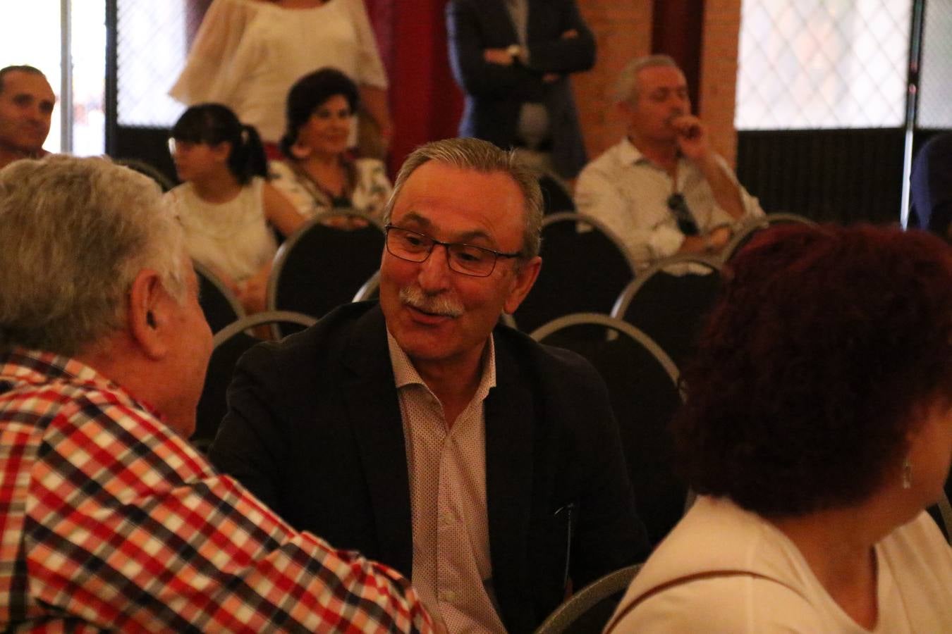 La empresa familiar 'Oro Graso', de Higuera la Real, se ha proclamado ganadora del XXX Concurso 'Jamón de Oro', cuya cata y puntuación se ha celebrado, esta mañana, en el marco del XXX Salón del Jamón Ibérico. El Trofeo 'Jamón de Plata', ha correspondido a 'Embutidos Morato' y el Trofeo 'Jamón de Bronce' a 'Victoriano Contreras Barragán Hermanos'.