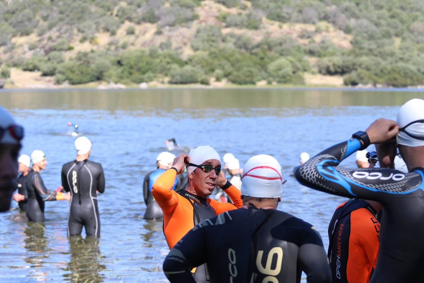 Jerez de los Caballeros ha celebrado, esta mañana, una nueva edición del Triatlón 'Ciudad del Temple'. Una prueba deportiva que, año tras año, se consolida como una de las principales del municipio y que ha reunido a 110 participantes. David Puertas Tenorio y María Remedios Mendoza Bravo han sido los vencedores de la clasificación general.