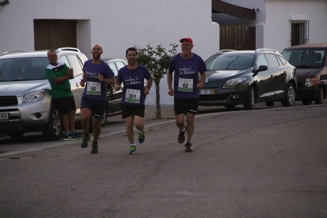 La Bazana acogió, ayer, la tercera edición de la carrera popular Juan José Galván Méndez 'Juanito'. Antonio Grillo Sánchez y María Dolores Pons Díaz fueron los vencedores de la prueba absoluta. La cita consiguió recaudar 405 euros que se destinarán, nuevamente, a la Asociación 'Todos contra la Histiocitosis'.