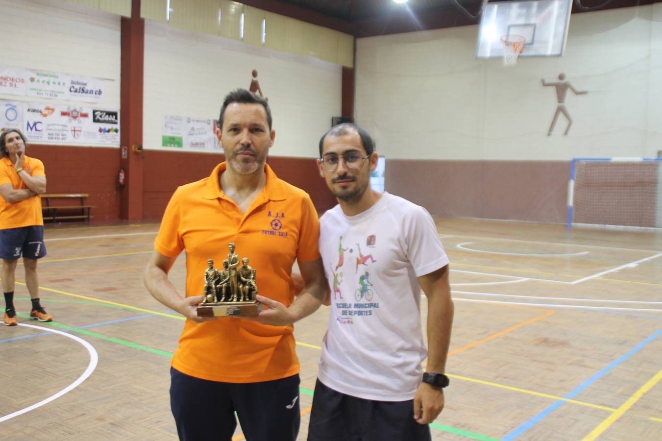 El Pabellón Municipal de Deportes 'Francisco José Rivera Montero' acogió este sábado la final de la Copa de Futbol Sala en la que han participado los 16 mejores equipos de la Liga de invierno en este Deporte. El equipo de Talleres Lute se proclamó vencedor de la cita, con un resultado final de la citada Copa al imponerse 2-0 al también finalista de esta competición, Calsan distribuciones, finalmente subcampeón. El equipo 'Restaurante Santa María' ha sido el campeón de la Liga de invierno.