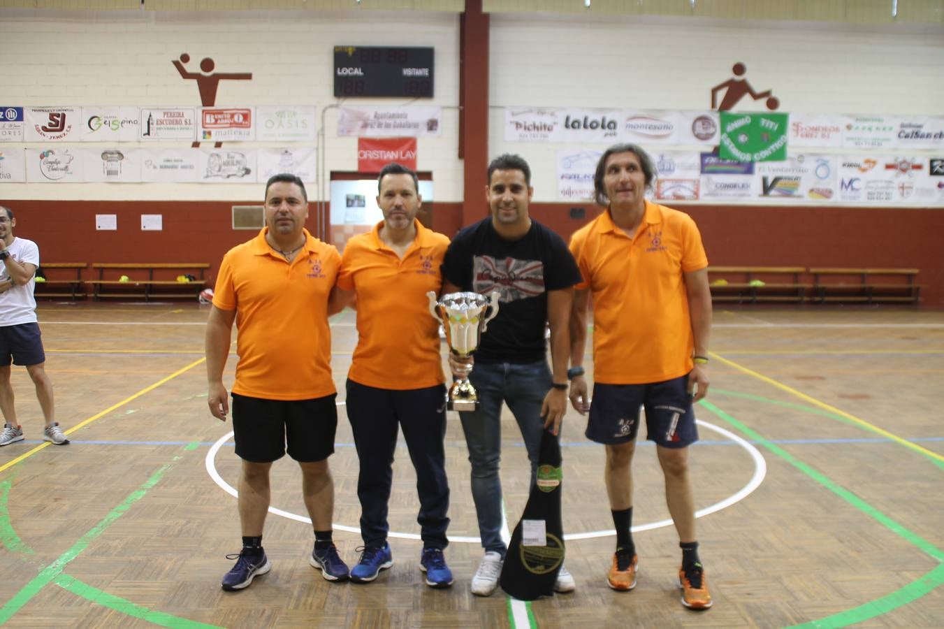 El Pabellón Municipal de Deportes 'Francisco José Rivera Montero' acogió este sábado la final de la Copa de Futbol Sala en la que han participado los 16 mejores equipos de la Liga de invierno en este Deporte. El equipo de Talleres Lute se proclamó vencedor de la cita, con un resultado final de la citada Copa al imponerse 2-0 al también finalista de esta competición, Calsan distribuciones, finalmente subcampeón. El equipo 'Restaurante Santa María' ha sido el campeón de la Liga de invierno.