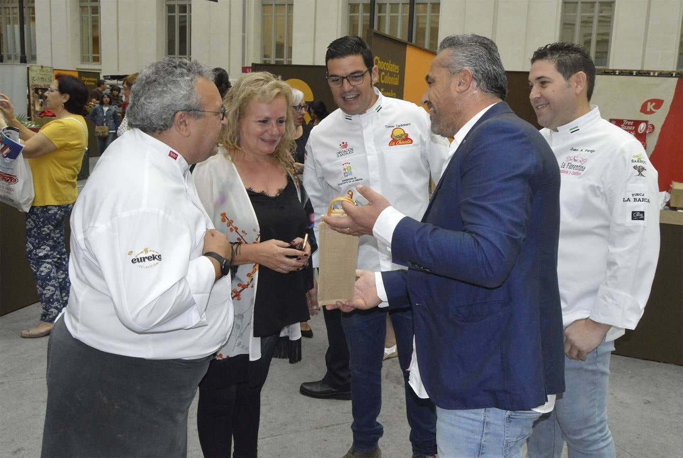 El pastelero villanovense Juan Antonio Parejo y el cocinero jerezano Tomás Carbonero han regresado «con muy buenas sensaciones y mejores expectativas» de la segunda edición del Salón Internacional del Chocolate de Madrid, celebrado el pasado fin de semana en el Palacio de Cibeles de la capital madrileña.