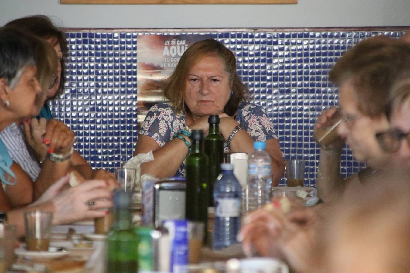 Jerez de los Caballeros celebra la 'Semana del Mayor' con un amplio programa de actividades, organizado por el Ayuntamiento del municipio con la colaboración del Hogar de Mayores 'Mari Sousa', Cruz Roja y Academia de Salvador y Rosa.El Hogar de Mayores 'Mari Sousa' se convertirá, así, en escenario de talleres, charlas, actividades lúdicas y para la salud. Las citadas actividades han dado comienzo, esta mañana, con la celebración de un desayuno saludable.