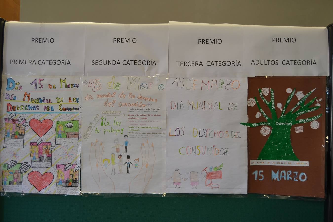 Carteles premiados.