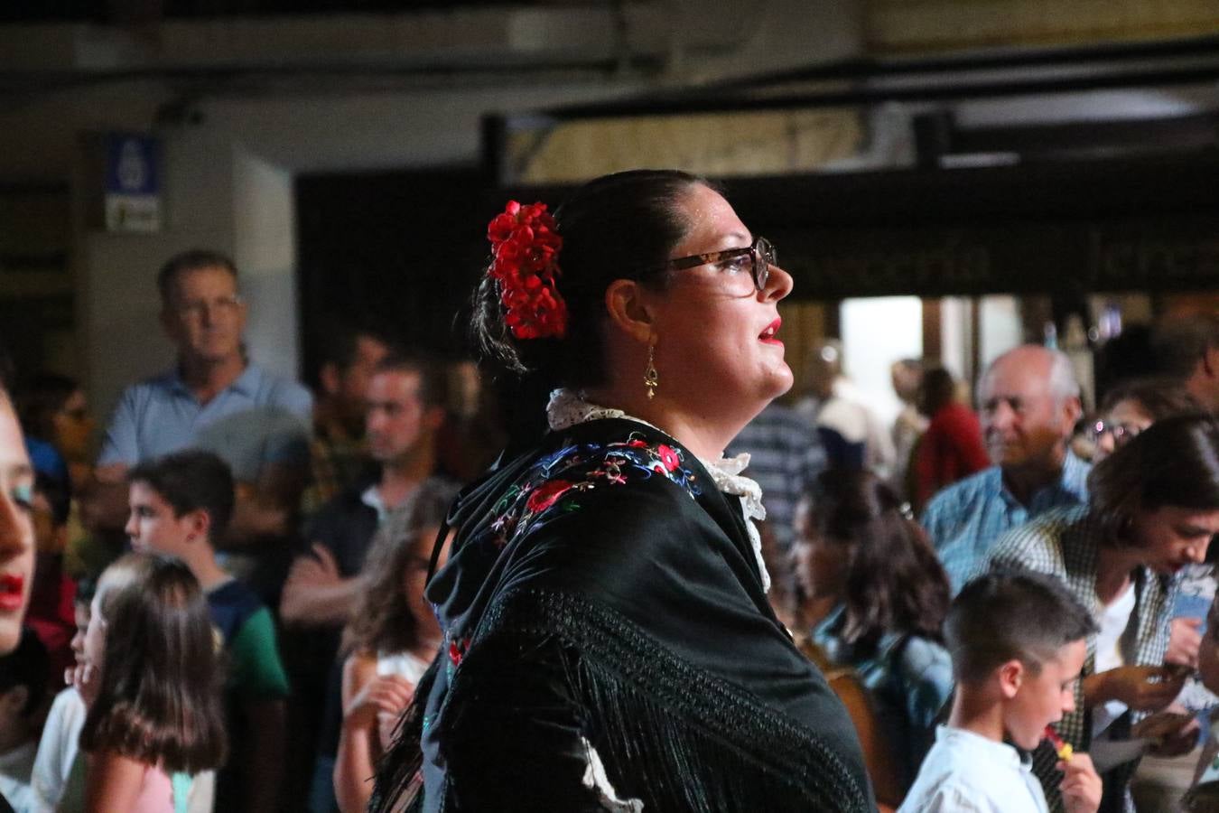 Jerez de los Caballeros celebra la tercera edición de su 'Noche en Blanco' con exposiciones, visitas turísticas, baile, cata de vinos, poesía, conciertos y talleres llenando de ocio, historia y arte diferentes rincones del municipio.