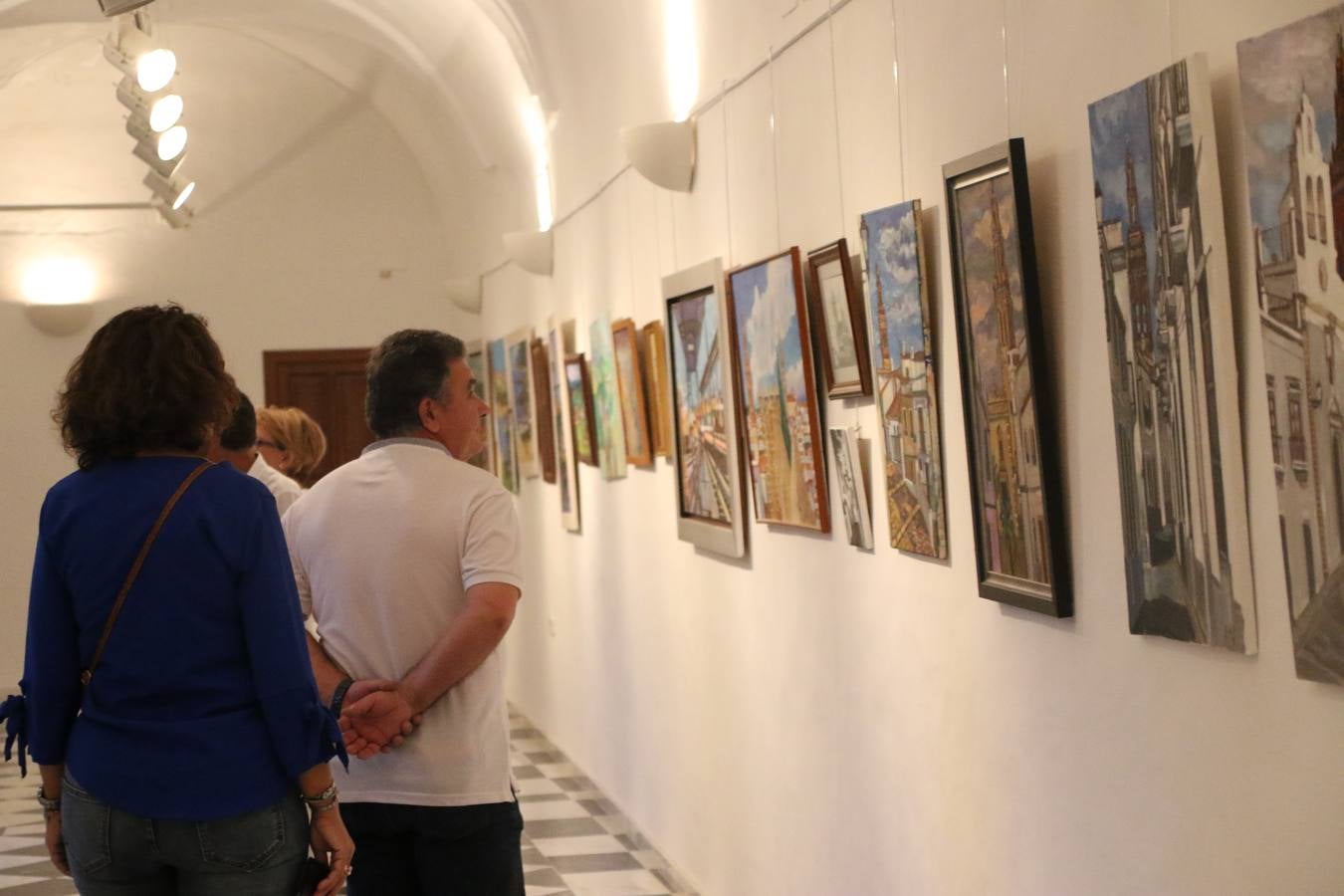 Jerez de los Caballeros celebra la tercera edición de su 'Noche en Blanco' con exposiciones, visitas turísticas, baile, cata de vinos, poesía, conciertos y talleres llenando de ocio, historia y arte diferentes rincones del municipio.