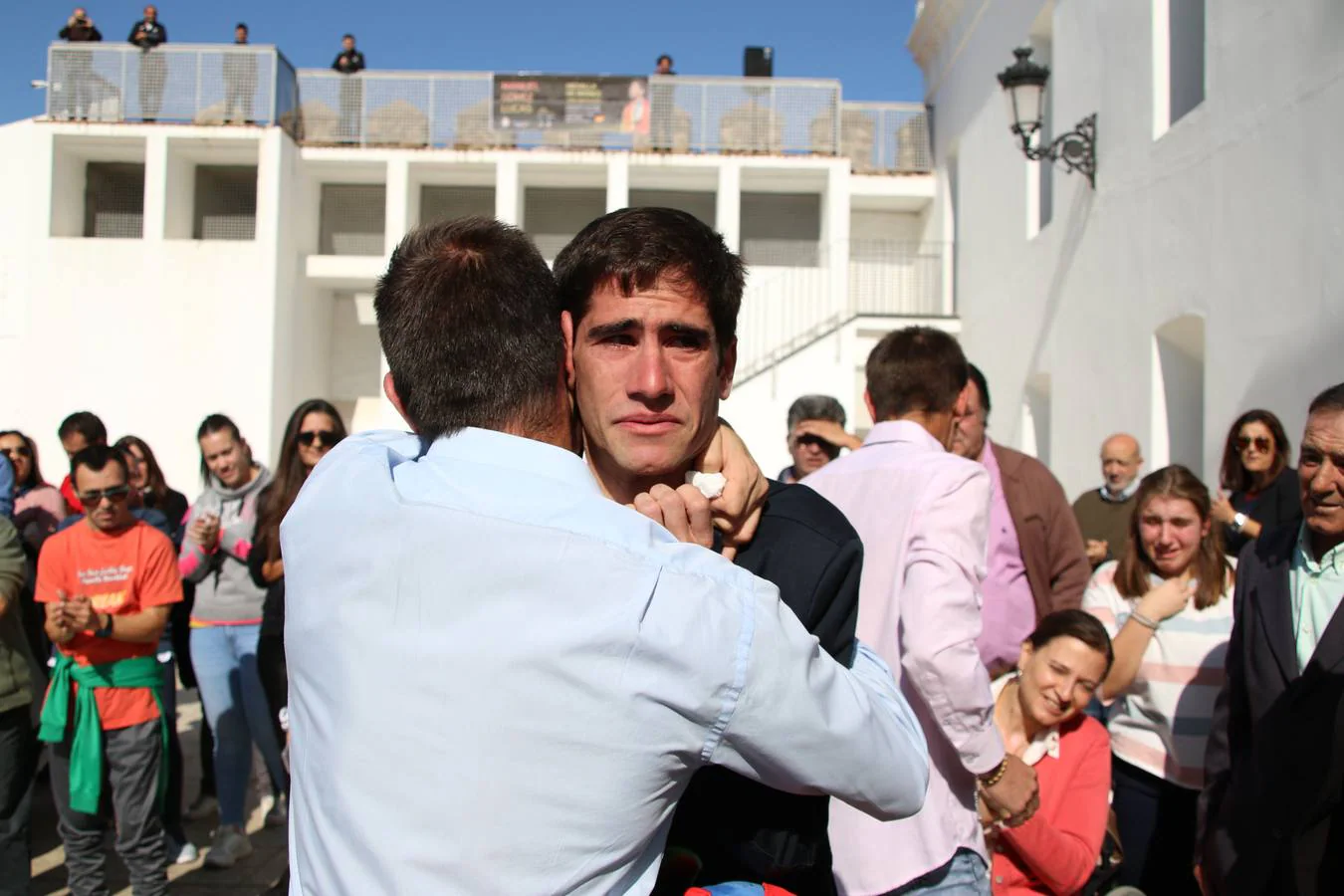 Fotos: Jerez recibe entre aplausos y gritos de &quot;campeón&quot; al atleta Manuel Gómez Lucas