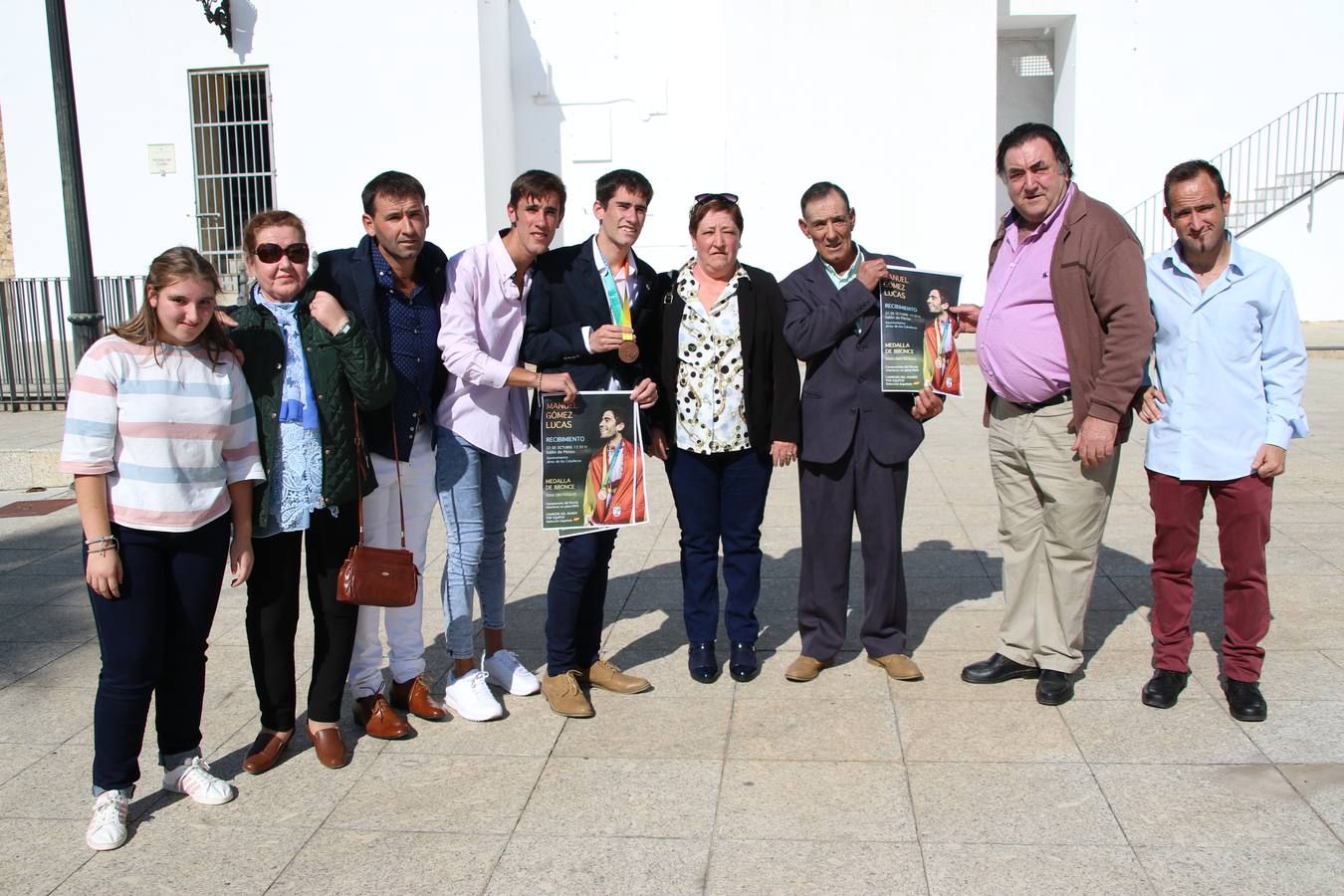 Fotos: Jerez recibe entre aplausos y gritos de &quot;campeón&quot; al atleta Manuel Gómez Lucas