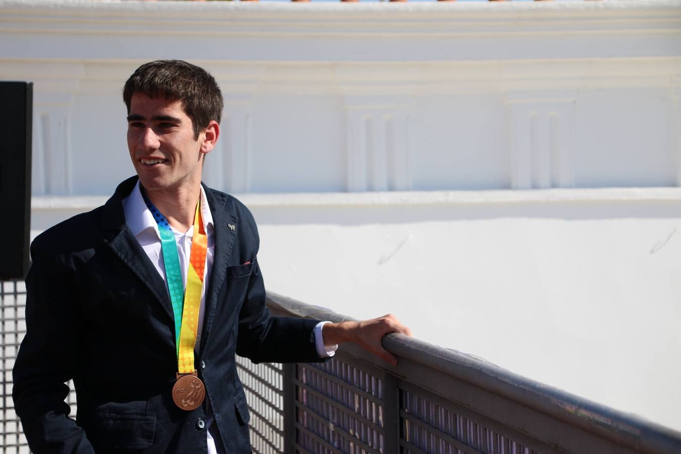 Fotos: Jerez recibe entre aplausos y gritos de &quot;campeón&quot; al atleta Manuel Gómez Lucas