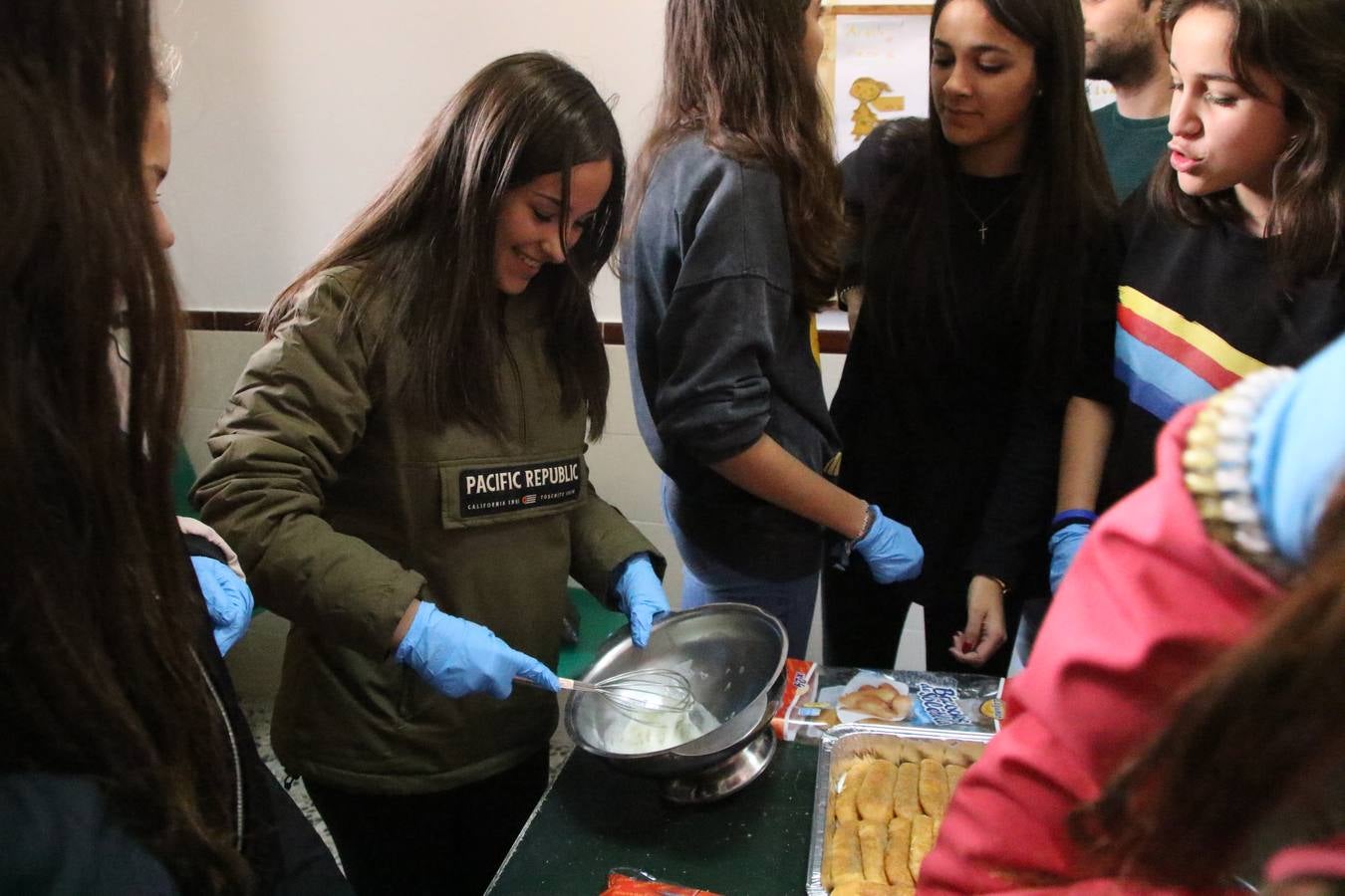 Fotos: Cáritas Parroquial celebra la tercera edición de su 'Tapa Solidaria'