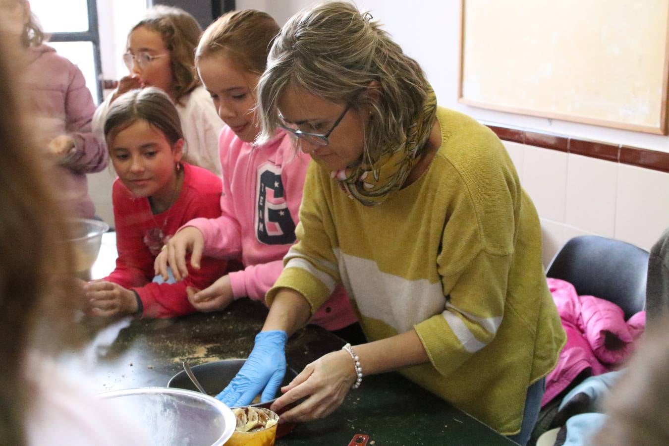 Fotos: Cáritas Parroquial celebra la tercera edición de su 'Tapa Solidaria'