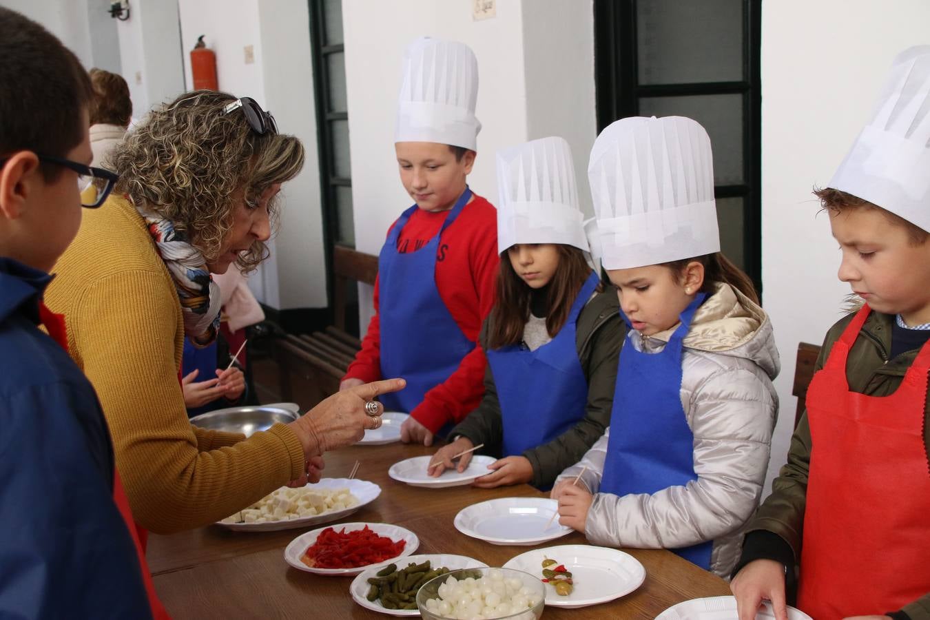 Fotos: Cáritas Parroquial celebra la tercera edición de su 'Tapa Solidaria'