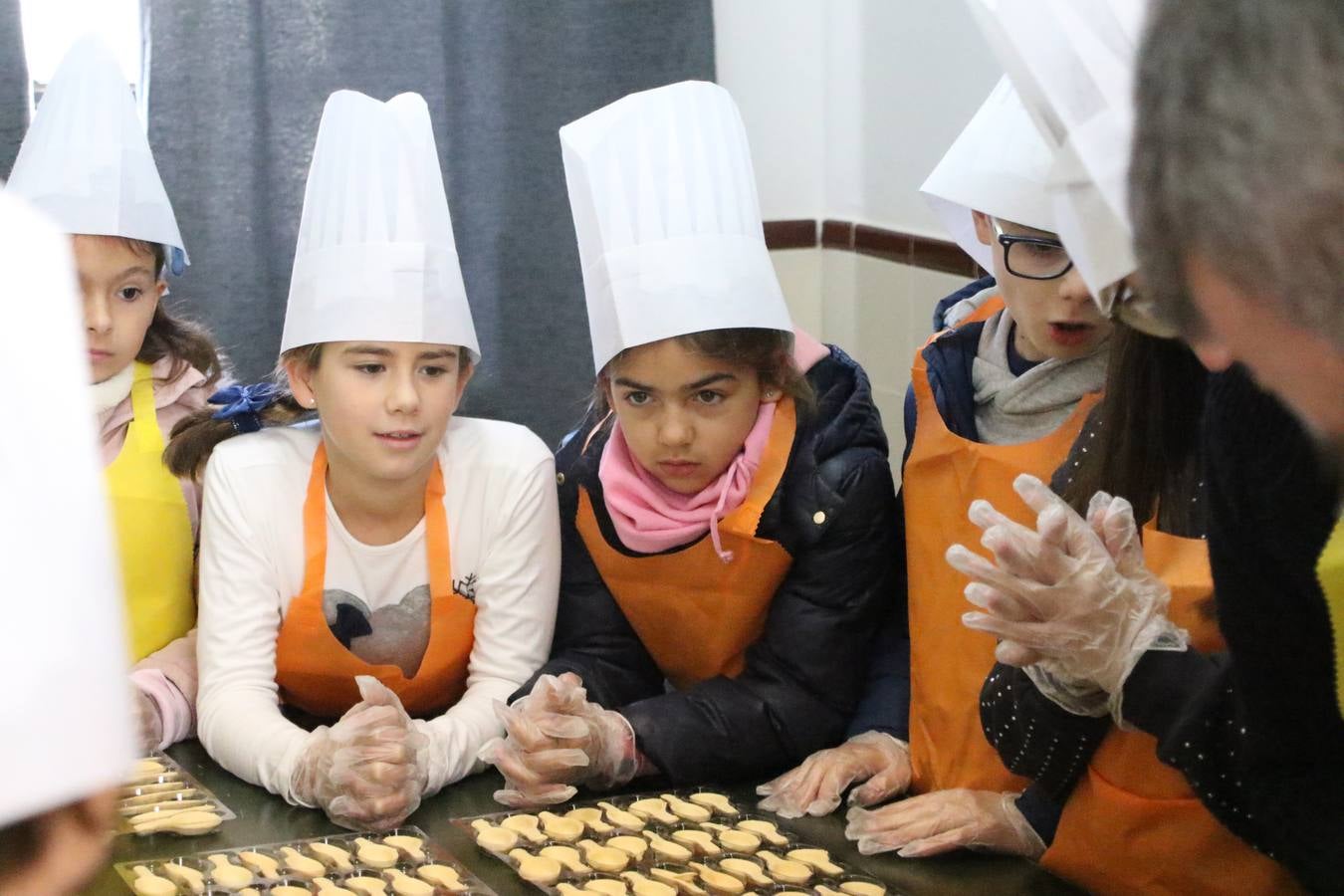 Fotos: Cáritas Parroquial celebra la tercera edición de su 'Tapa Solidaria'