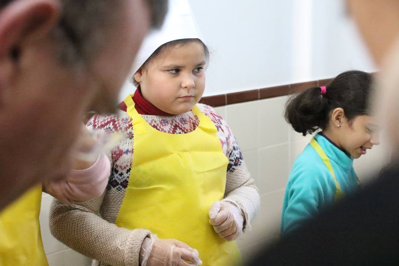Fotos: Cáritas Parroquial celebra la tercera edición de su 'Tapa Solidaria'