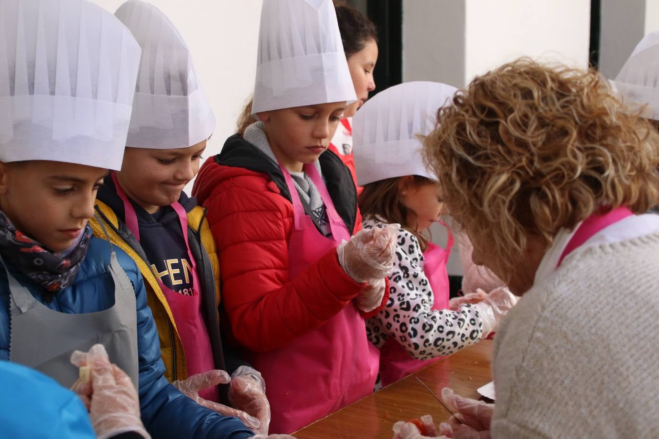 Fotos: Cáritas Parroquial celebra la tercera edición de su 'Tapa Solidaria'